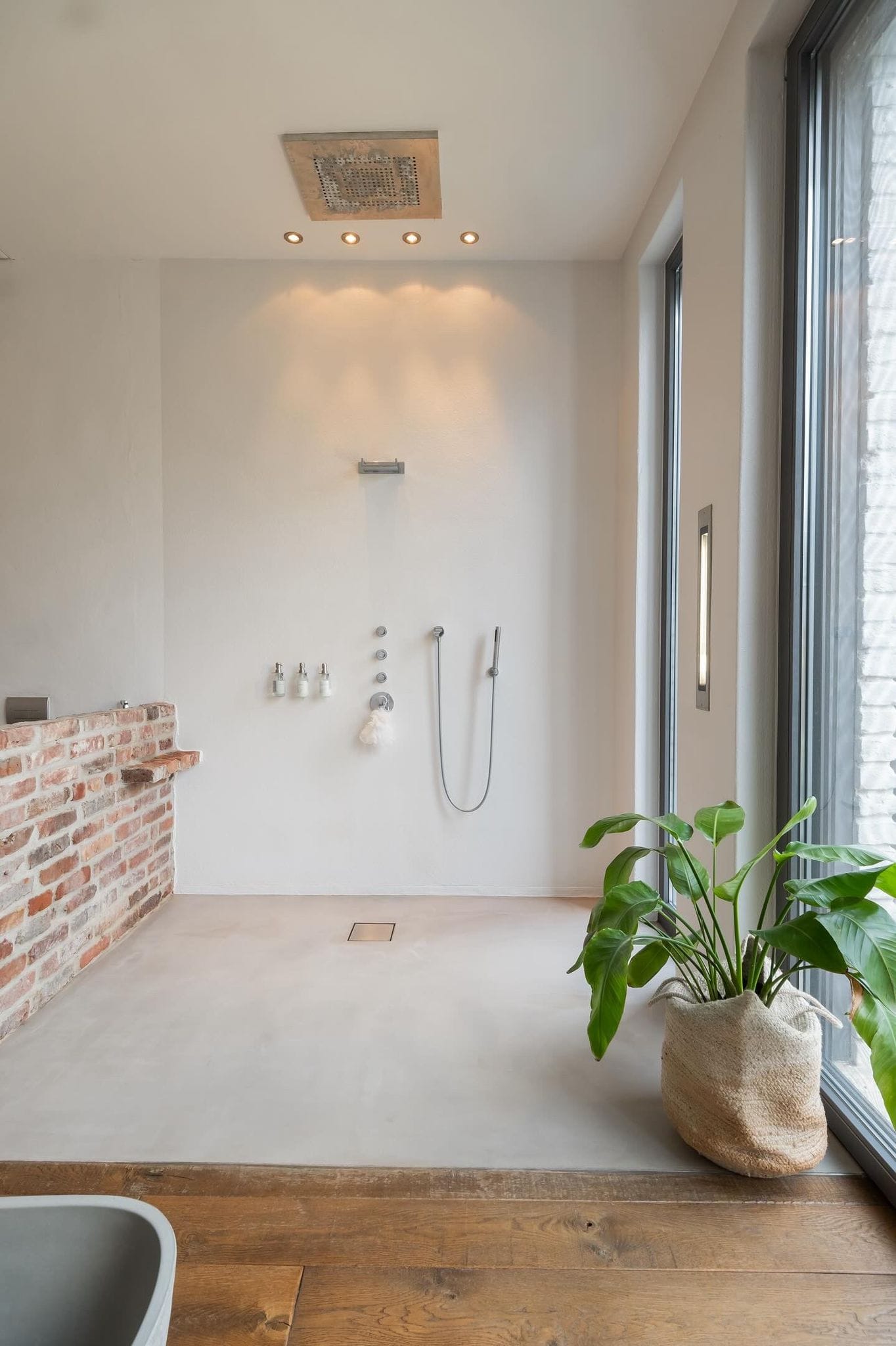 How to DIY a Shower Floor with Synthetic Resin